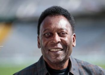 MURIÓ PELÉ: Astro Brasileño del Fútbol Mundial