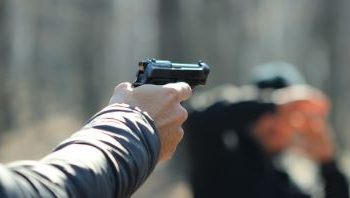 EN VIDEO: Disparos en Tejerías con granada incluida