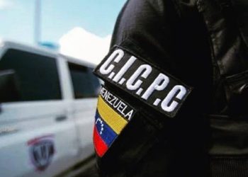 Madre e hijo son detenidos por robo de teléfonos a punta de cuchillo en Caracas