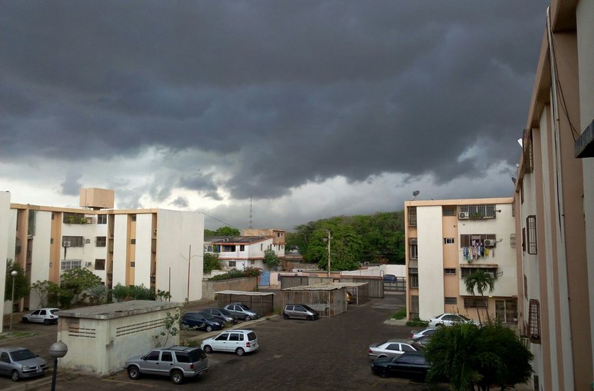 Dos ondas tropicales amenazan con fuertes lluvias al Zulia y el resto del país