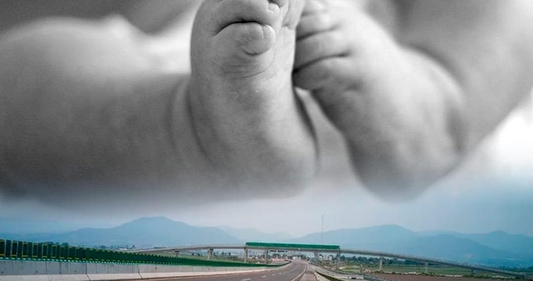 Hallan un bebé sin vida en autopista de Estados Unidos