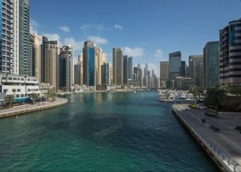 ¿Una Señal? El cielo de Dubai está verde (+ FOTO ESPELUZNANTE)